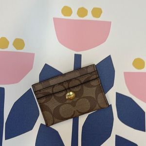 NWT Coach Peyton Signature card case